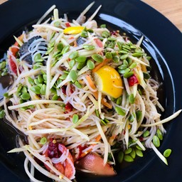 ส้มตำซั่วขนมจีน