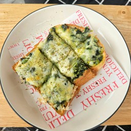 ปังผักขมอบชีส