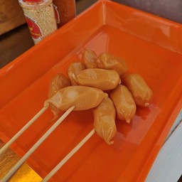 ไส้กรอก (หนังกรอบ)