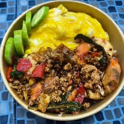 ข้่าวกะเพรากุ้ง+ไข่ข้น