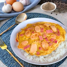 ข้าวไข่เจียว ไส้กรอก แฮม