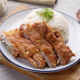 ข้าวไก่ทอด น้ำจิ้มไก่