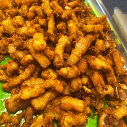 หมูทอดกระเทียมเจ้าเก่า สาขา6(เต็นท์เหลือง ตลาดโต้รุ่ง)