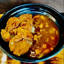 ข้าวแกงกระหรี่ไก่ทอด