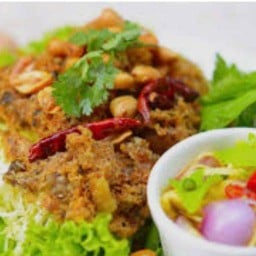 ของอร่อย ซอย 49 ลาดปลาเค้า 49