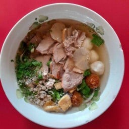 ก๋วยเตี๋ยวป้าจุก
