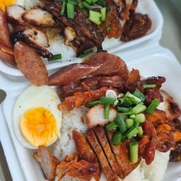 ข้าวหมูแดง