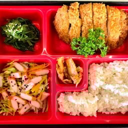 ชุดBento หมูทงคัตสึ