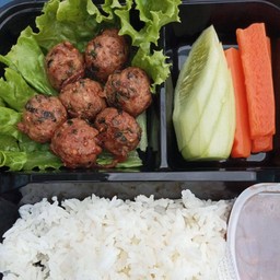 ข้าวลาบหมูทอด