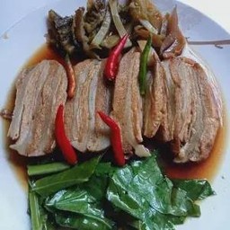 ขาหมูตุ๋นเจ