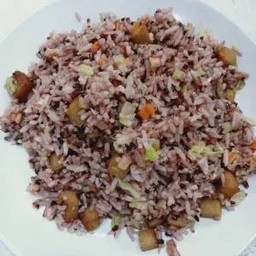 ข้าวผัดปลาเค็มเจ