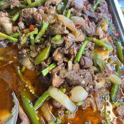 ผัดเผ็ดเครื่องในไก่ถุง