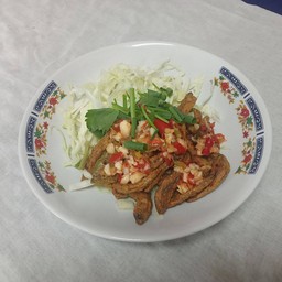 ยำปลากรอบ น้ำยำสุดแซ่บ