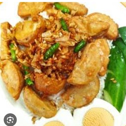 หมูยอดทอดกระเทียมราดข้าว