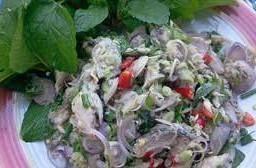 ยำตระไคร้ไส้อ่อน