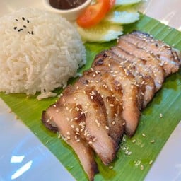 ข้าวหน้า คอหมูย่าง ซูวี (70กรัม)