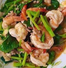 ผัดคะน้ากุ้ง