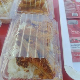 ข้าว หมูทอด น่าโรงเรียน