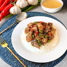 หมูกรอบคั่วพริกเกลือ