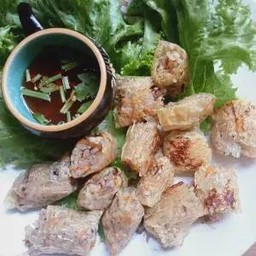 ไส้กรอกข้าววุ้นเส้นเจ