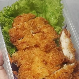 ไก่กรอบป๊อปปี้ ราดซอส