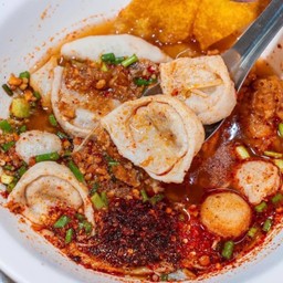 ก๋วยเตี่ยวหมูต้มยำ