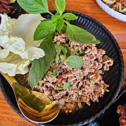 ลาบเนื้อ