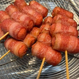 ไส้กรอกพันเบคอน