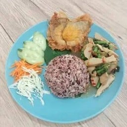 ข้าวกะเพราเป็ดไข่ดาวเจ