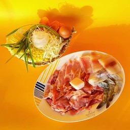 ชุดหมูทะเล และชุดผัก