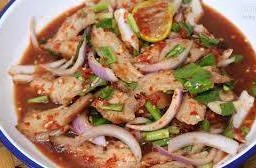 ยำคอหมูย่างปลาร้า