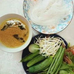 ขนมจีนน้ำยาเจ