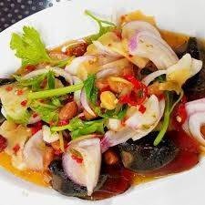 ยำไข่เยี่ยวม้า