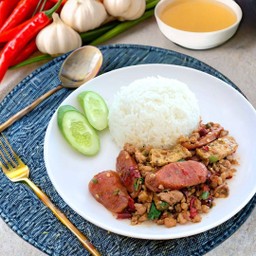 กะเพรารวมหมูไทย หมูฟู หมูยอ กุนเชียง