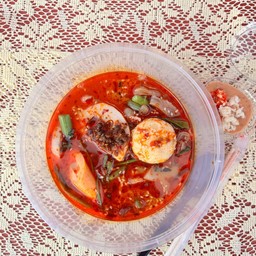 น้ำซุปหม่าล่าผสมกระดูกมหมู + น้ำจิ้ม (สูตรพิเศษ)