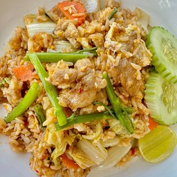 ข้าวผัดหมูซอสสุกี้