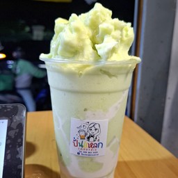 อโวคาโดน้ำผึ้งนมสดสมูทตี้