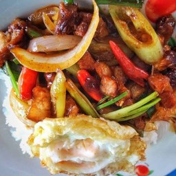 ข้าวผัดพริกเผา จานเดียว