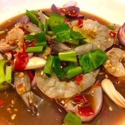 ยำกุ้งสด