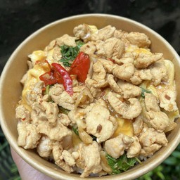 ข้่าวกะเพราไก่สับ+ไข่ข้น