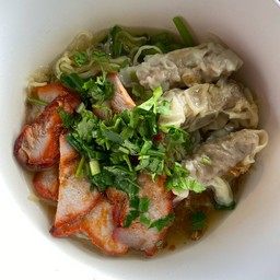 บะหมี่เกี๊ยวหมู แห้ง
