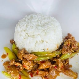 ข้าวกะเพราห่อ🍚 หน้าเซเว่นชุมชนชายกระป่อม ซ.3