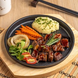 สเต๊กเนื้อวากิวหั่นเต๋า