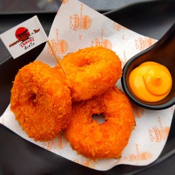 โดนัทกุ้งชีสXดิ๊ฟชีส ( 3 ชิ้น )