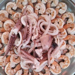 ก๊วยเตี๊ยวเรือครัวกระจก