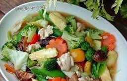 ผัดผักไก่