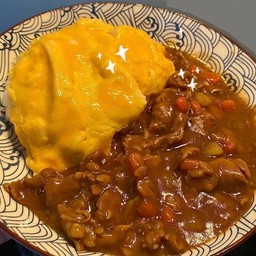 แกงกระหรีีไก่ไข่ข้นราดข้าว