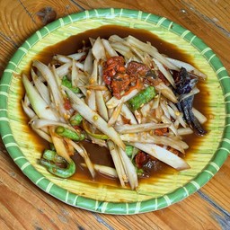 ตำหอยดอง
