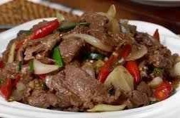 ผัดเผ็ดน่องลาย