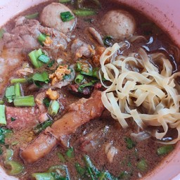 บะหมี่แบนเนื้อ